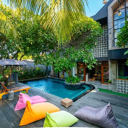 Interconnection Hostel Kuta Lombok Exterior foto